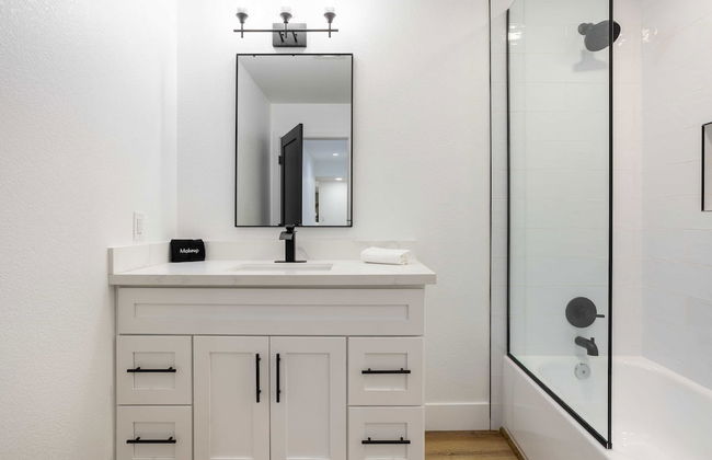 Grayhawk by Avantstay Modern Home w/ Pool, Hot Tub, Bocce, Fire Pit, Pool Table, Putt-putt & Putting Green - Foto 31