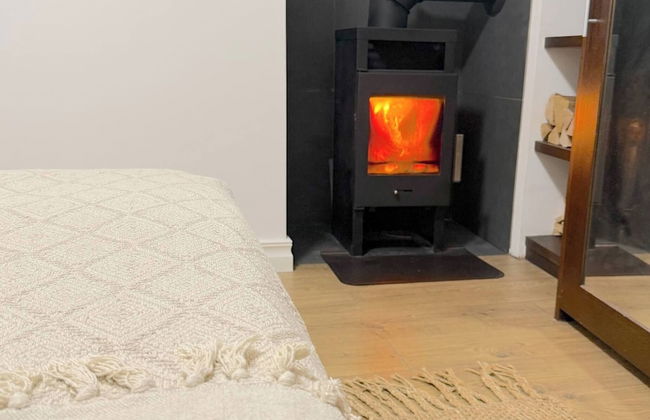 Apartment With a Fire-place - Photo 4