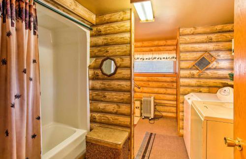 Fish and Hike Wooded Cabin 9 Mi to Lake Nebagamon! - Foto 14