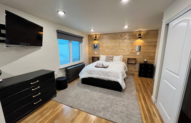 Dollhouse Downtown - Photo 10