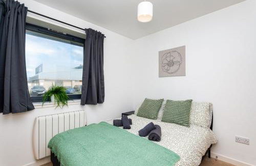 2Bed Ground Floor-Free Parking - Photo 4