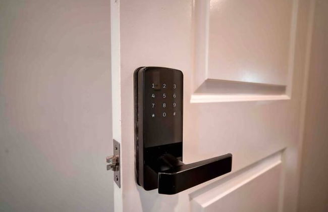 Artsy Hidden Gem II - Photo 9