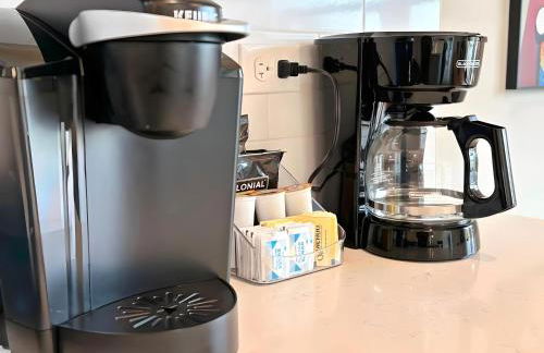 4BR Townhouse with Lake View & Parking - Sleeps 10 - WV rep 3 - Foto 25