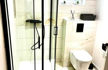 Le Confidentiel -Love Room, marbres, jeux, jacuzzi - Foto 21