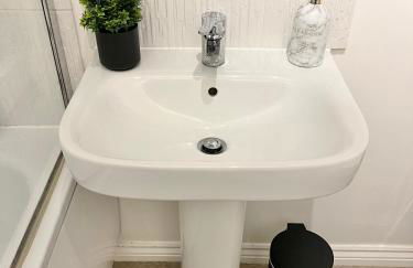 Families, Contractors, BIG bedrooms and Secure parking - Foto 20