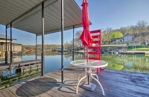 Boat Slip, Fire Pit Lakefront Sunrise Beach Home! - Foto 27