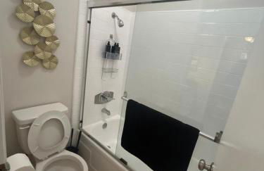 Beverly Hills City Vibe 1 br Apt w Parking 324 - Photo 24