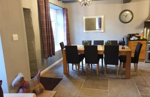 Lovely 4 bed House Sleeping 8 Near Ashbourne - Foto 3