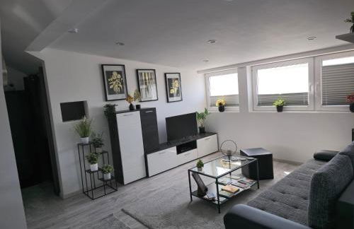 1,5 Zimmer Ferienwohnung Apartment in ruhiger Lage stadtnah Neu in Brunnthal - Foto 1