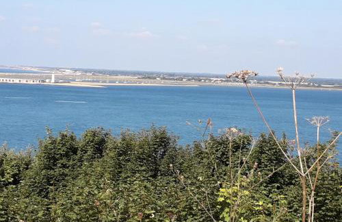 Brambles Chine 209 Self Catering Holiday Home Colwell Bay Isle of Wight - Ferry Offers - Photo 15