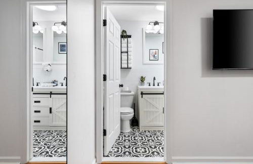 NYC 20min, Sleeps 10, Free Parking, Patio - Foto 28