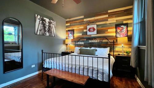 The Banksy-Free Parking -4 bedroom w King bed- Firepit Rooftop near United Center - Foto 2