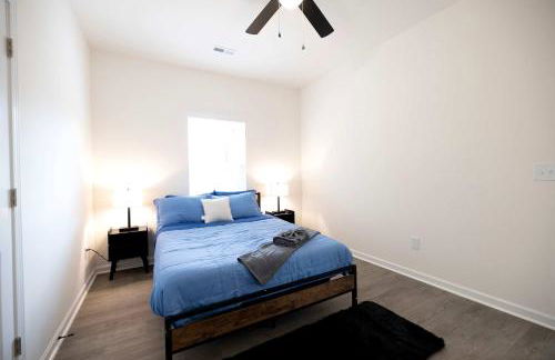 4 Min to Downtown - 10 to Elon - Washer and Dryer - Foto 30