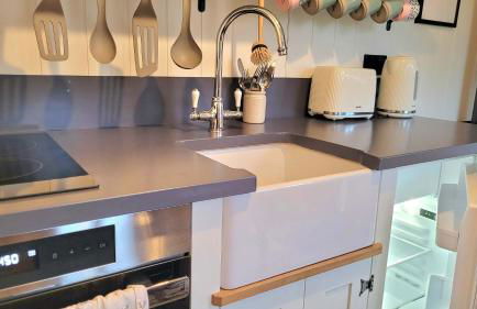 Plank Bridge Shepherds Hut in Orchard - Peaceful Escape for Two - Foto 13