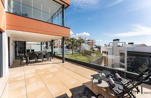 Luxury Beach Escape with Pools, Gym & Sauna - Foto 6