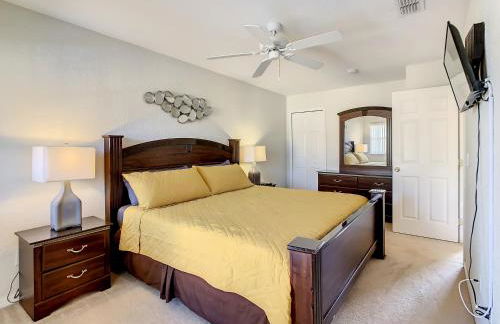 Charming & Cozy Getaway! Lazy River! - Foto 16