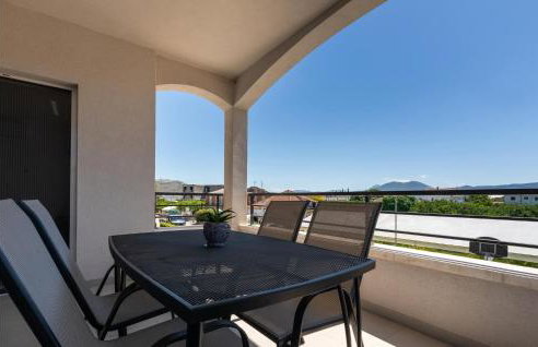 2 Bedroom Beautiful Apartment In Opuzen - Foto 11