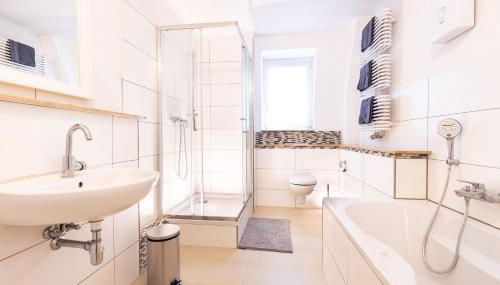 Rhein-Haus - Foto 2, towels, Shower