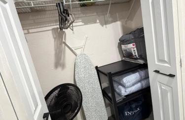 Queens Cozy Condo Near Downtown Airport - Photo 21