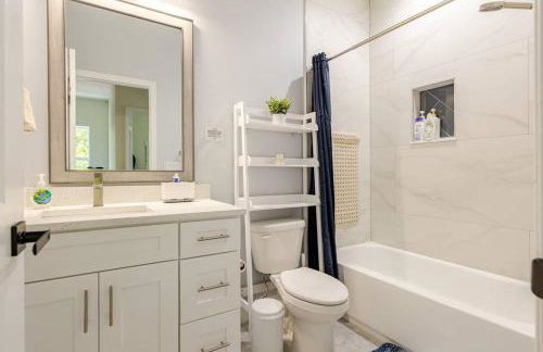 4 Bedroom 3 Full Bath Boho Oasis Saltwater Pool Near Downtown, North of Hyde Park Sleeps 12 Pets OK - Foto 55