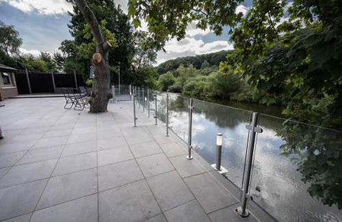 The Larches - Foto 1