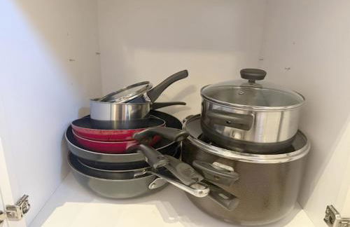 Stylish Stay Close to UM City Vibes - Photo 33