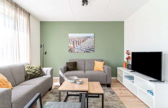 Your Coastal Retreat With Pool - Foto 9