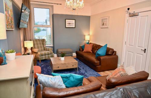 Bay View, Sleeps 18, 7 Bedrooms, 7 Bathrooms, Seafront, Criccieth - Foto 16