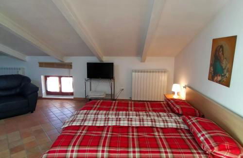 MANSARDA VITI - Sguardo su Frontone - - Foto 76