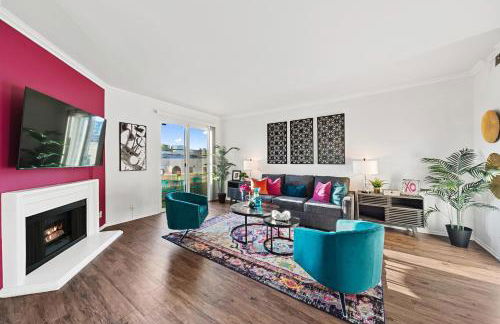Beverly Hills Chic 2 bed 2bath with Patio and Parking 309 - Foto 1