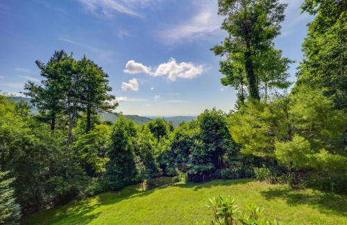 Smoky Mountain Vacation Rental with Large Deck! - Foto 38