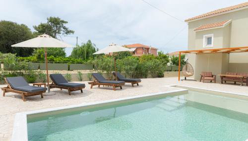 Vasilopoulos Residences - Villa Chloe with private pool - Foto 2, sunbed