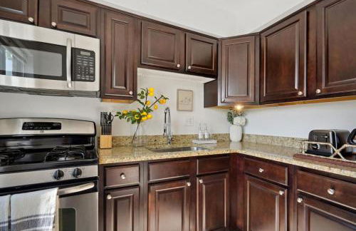 Crystal City Charm Free Parking - Foto 6