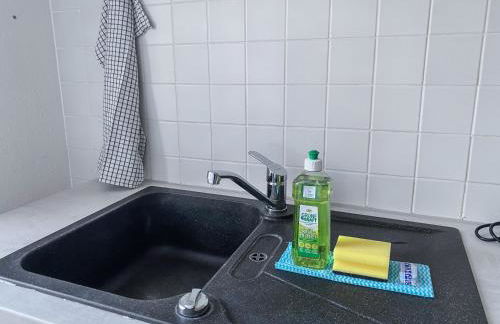 Stilvolle 2 Zimmer Wohnung mit Küche, TV, Waschmaschine - Foto 24