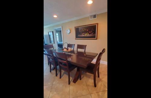 1055-606 Gulf Side High Rise with Pond View - Foto 1