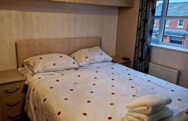 Well Furnished 3 Bedroom House in a cosy estate in Bolton - Foto 7