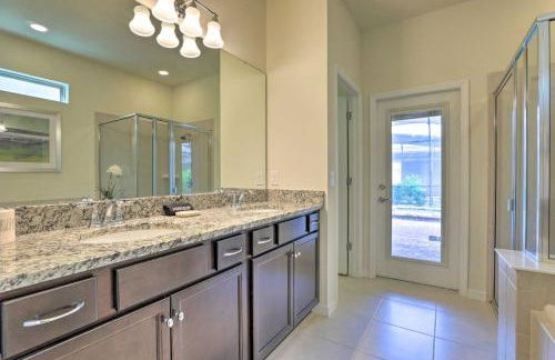 New Upscale 8BR Kissimmee Retreat with Private Pool, Spa & Resort Amenities - 7 Mi to Disney! - Foto 55