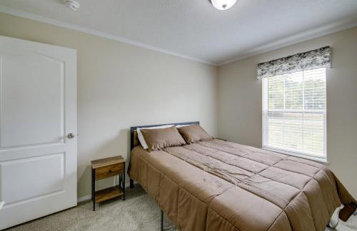 Efficiently Equipped Lewis Home Deck and Gas Grill! - Foto 14