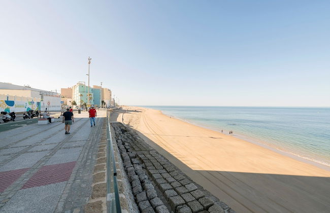 Velbar in Cadiz With 3 Bedrooms and 1 Bathrooms - Foto 25