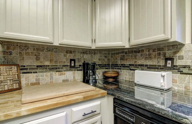 Bear Haus - Fur Babies Welcome! - Foto 8