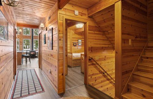 Alpine Retreat at Snoqualmie Pass- 5-Min to Slopes, Private Creek, BBQ, Fireplace, Smart TVs, Kids Games, Hi-Speed Wi-Fi - Foto 28