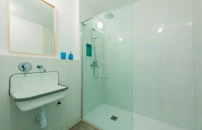 Be Mate Gran Vía Suites - Photo 66