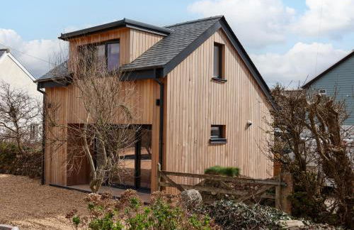 The Cabin at Ropewalk - Photo 2