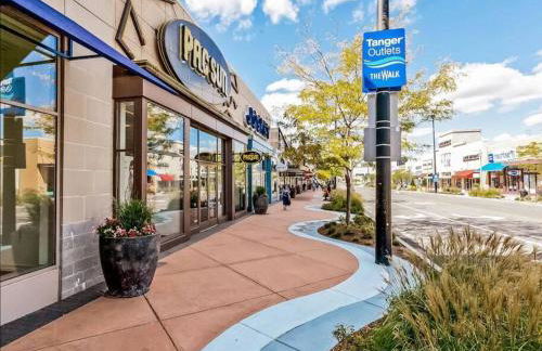 AMAZING!!!! Luxury 5BR, Steps to beach and Fun! Fully Renovated Beach house! - Foto 35