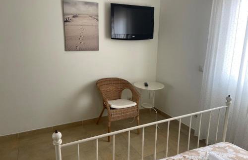 Apartamento con piscina y terraza muy cerca de la playa - Foto 7