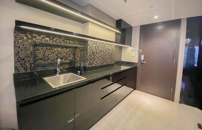 Spacious Combined Studio Apartment At Warhol (W/R) Residence - Foto 16