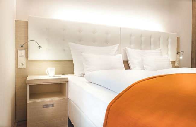 Oliver Apartments - Photo 23