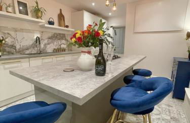 Tranquil Victorian Villa with Hot Tub & Sauna - Foto 39