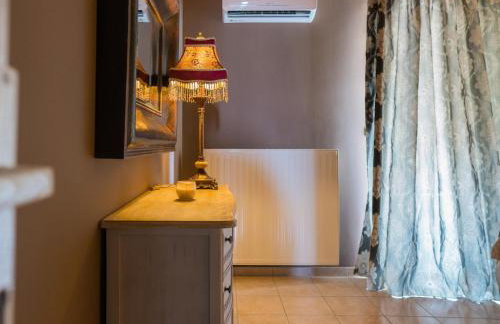 Dana's Luxury Maisonette - Photo 26