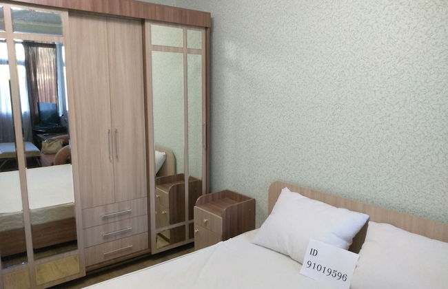 Apartment on Krymskaya 36 Green Area 9 - Photo 2